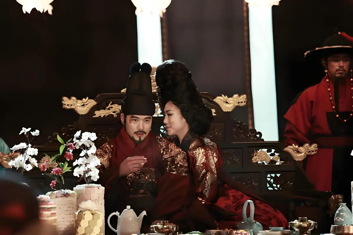 《奸臣》未删减版高清免费在线观看-韩国电影奸臣完整版-无广告流畅播放