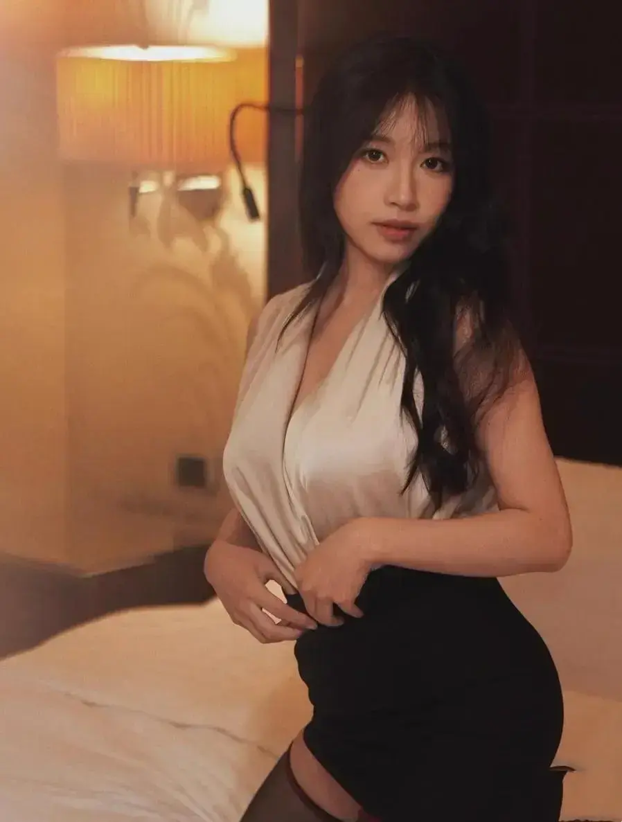《小凤新婚》全集完整版在线免费观看-苏畅艾熙双人演绎高清无删减-小凤新婚免登录极速秒存