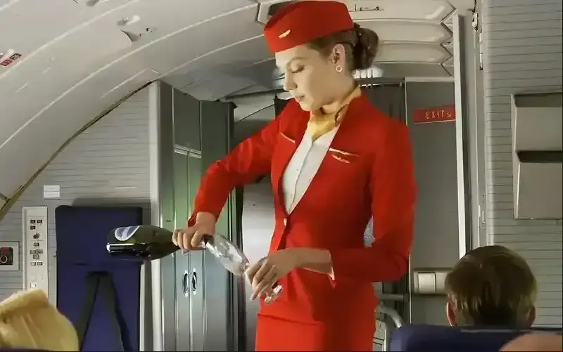 《法国航空》原声版高清在线播放-法国经典影片《法国航空》无删减完整版-免费观看中文字幕